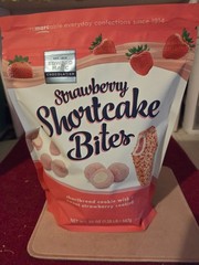 🔥 20oz Strawberry Shortcake Bites by Edward Marc Chocolatier – New – 🔥
