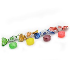 Colombina Delicate Fruit Drop 4 Assorted Flavors Bulk Delicious Candy (2.2 LB)