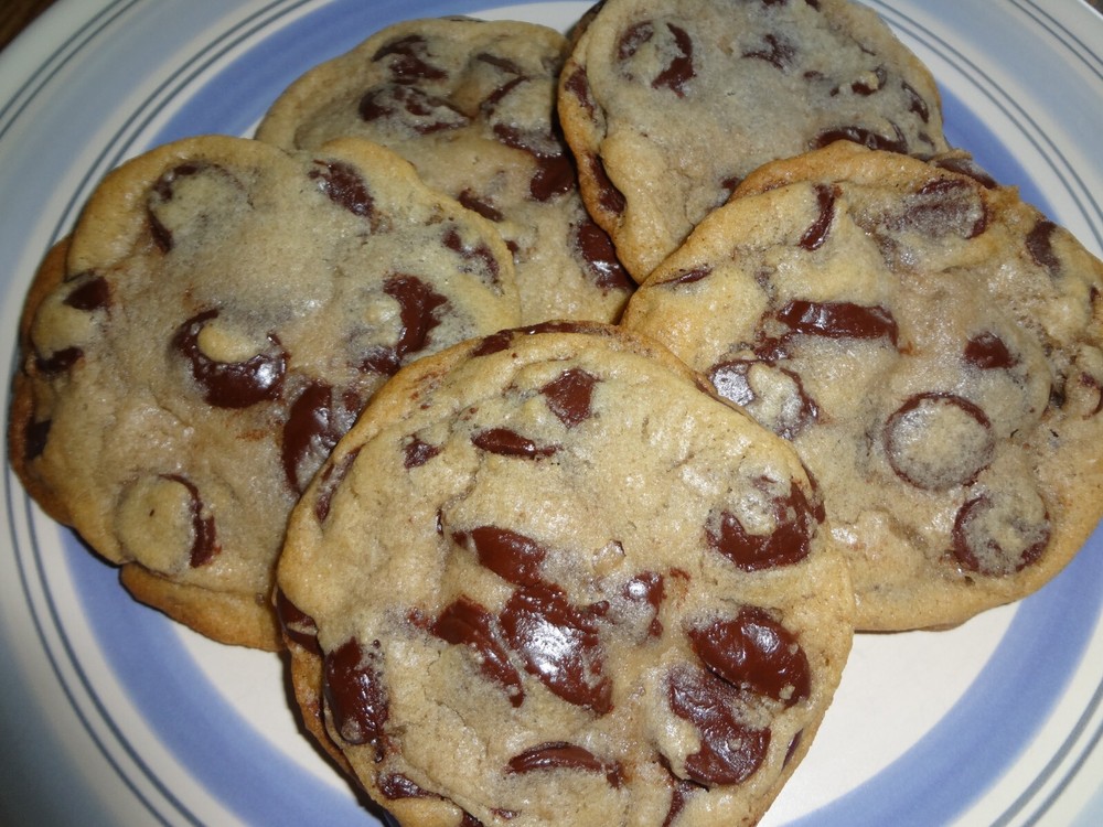 HOMEMADE CHOCK FULL OF GHIRARDELLI CHOCOLATE CHIP COOKIES (CHOICE OF QUANTITY)