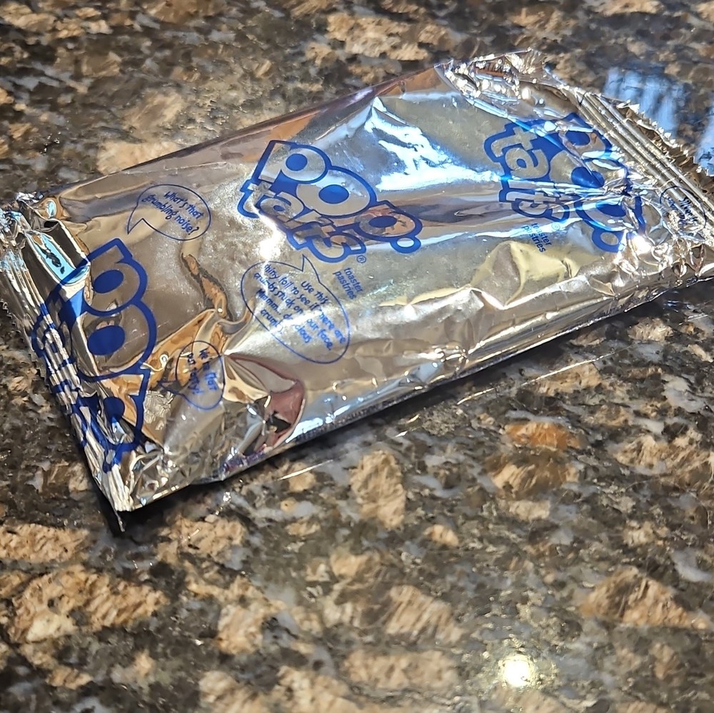 Pop-Tarts Thin mint flavor. Manufacture Error Sealed Foil, Single pastry (Rare)