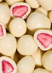YOGURT COVERED FREEZE DRIED STRAWBERRY FRUIT SNACK- LIMITED VALUE BULK BAG NOW!!