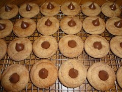 AMAZING HOMEMADE SNICKERDOODLE KISS COOKIES (3 DOZEN)