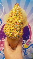 Peanut Brittle crunch Dairy queen 1 lb Krunch Kote Ice Cream Topping, Sprinkles