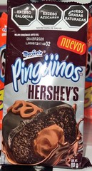 6 Marinela Hershey Pinguino Cupcakes With Creamy Filling & Chocolate Frosting