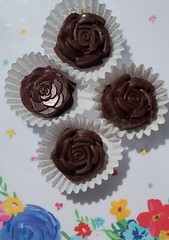 Dark chocolate raspberry cream roses. Beautiful and delicious. 1 pound box.