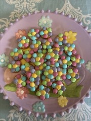 Easter 50 Homemade White chocolate M & M PRETZEL Flower Candy BITES⚜️