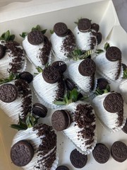 Dessert at Chocolate Covered Strawberries, Cookies & Berries Box