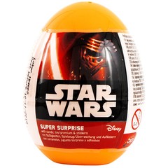 Star Wars plastic Surprise egg with toy and candy -1 egg – COLLECTOR’S ITEM