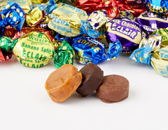 Walkers’ Nonsuch Assorted Toffees & Chocolate Éclairs | Contains English Creamy,