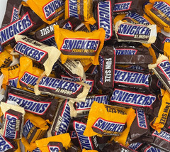 Snickers Variety Mix Fun Size, Bulk Wrapped Chocolate Candy Bars (4 Pounds) Sale
