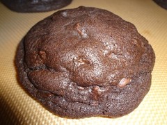 THICK, SOFT AND RICH COPYCAT BAKERY DARK CHOCOLATE CHOCOLATE CHIP COOKIES
