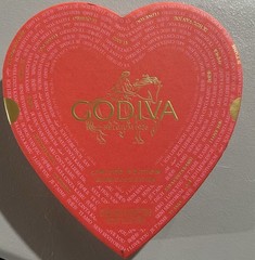 Godiva Belgium Limited Edition Heart Collection Chocolate 14-Pieces BB 8/31/26
