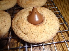 AMAZING HOMEMADE SNICKERDOODLE KISS COOKIES (3 DOZEN)