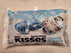 Hersheys Kisses Cookies N Creme Snowman Chocolate Bag 9oz Limited Edition