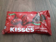 HERSHEY’S KISSES Roses Milk Chocolate Meltaway Candy Exp 2/27