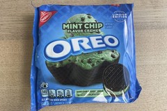 OREO Mint Chocolate Chip Flavor Creme Limited Edition Cookies BB Nov 2024
