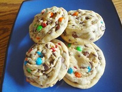 EXCEPTIONALLY TASTY HOMEMADE CHOCOLATE CHIP M&M PUDDING COOKIES (3 DOZEN)