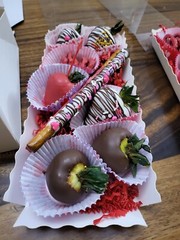 Mini cake, strawberries with chocolate fresh cookies