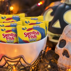 SWEDISH FISH Mini Soft Chewy Candy, Bulk Candy, 140 Snack Packs