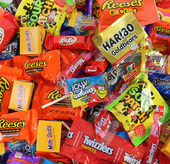 Chocolate and Candy Variety Pack – 2 LB Assorted Chocolate Candy Bulk – Bulk Can