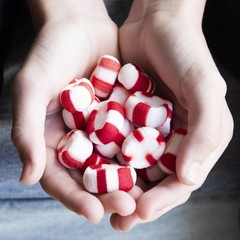 Soft Peppermint Puffs Candy – Individually Wrapped Mints, 52 oz Tub, Sweet Treat