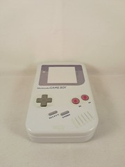 Nintendo Game Boy Grape Flavored D-Pad Candy In Tin- BRAND NEW – Rare
