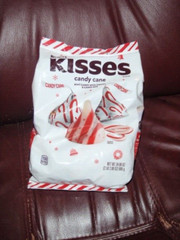 HERSHEY S KISSES Candy Cane Flavored Candies 2.2 Pound BAG