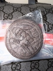 Mew Oreo, RARE,Limited Edition, MINT Condition, no cracks, Will ship safely. 