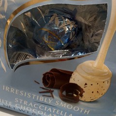 Lindt LINDOR Stracciatella White Chocolate Truffles Bag 8.5 oz (240 g)
