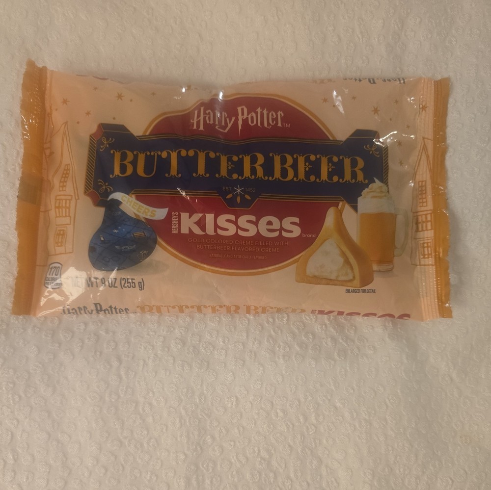 Hershey’s Kisses 9 oz. Harry Potter BUTTERBEER Creme Gold Chocolate BB 11/2025