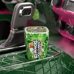 ICE BREAKERS Ice Cubes Kiwi Watermelon Chewing Gum 40 pieces (Pack of 1)