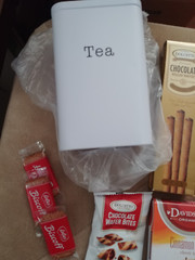 Essential VEN 12 PC Spice Tea Chocolate Wafer Sugar Honey Cookie Biscuit Gift Se