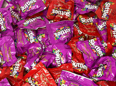 Skittles Candy Mix, Original & Wild Berry Flavors, Fun Size Packets (2 Pounds)