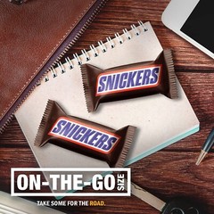 SNICKERS Milk Chocolate Individually Wrapped Bulk Fun Size Candy Bars (4 Pounds)