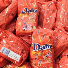 x6 DAIM Milk Chocolate 200g Crunchy Almond Caramel Candy Sharing Bag Halloween