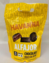 Alfajor HAVANNA – Chocolate Filled with Dulce de Leche- 19 pieces. 475g/16.7Oz.