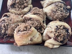 Blueberry Buns with Cinnamon Streusel & Vanilla Icing