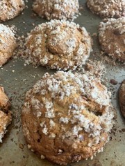 Crumb Topped Butter Pecan Muffins
