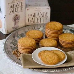 6 x St Michel La Grande Galette French Butter Cookies Biscuits Snacks 1.3 lb Box