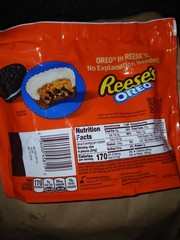 Reese’s OREO Miniature Cups Share Size Bag, Peanut Butter & Chocolate, 9.0 oz