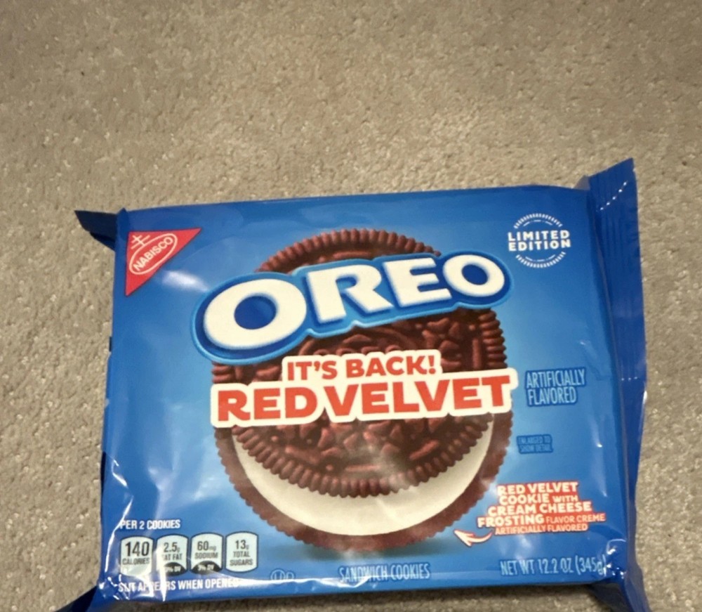 IT’S BACK RED VELVET OREO SEALED RARE FREE SHIPPING.