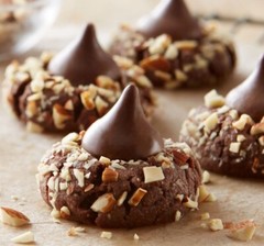 Hershey’s KISSES MILK CHOCOLATE ALMOND, Bulk VALUE PRICE-PICK YOUR CRAVING NOW!!