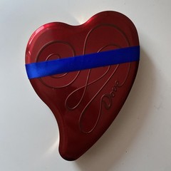 Valentine Tin Metal Heart Shape Dove Candy Gift Box Milk Chocolate No Candy New
