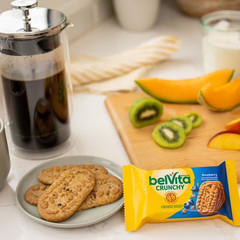 Sandwich belVita Blueberry Breakfast Biscuits, 4 biscuits per pack, 25 pk.