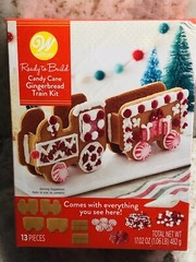 Wilton Ready to Build Candy Cane Gingerbread Train Kit. 1.06 Lb See Below Xmas
