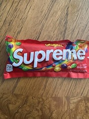 NIB Supreme Skittles Original Flavor FW21 Sealed Package 100% Authentic