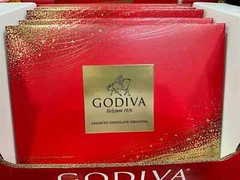 GODIVA Goldmark Assorted Chocolate Creations Christmas Gift Box, 11 Ounce