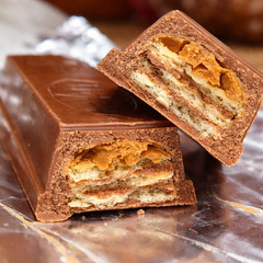 KitKat Chunky Peanut Butter Milk Chocolate Wafer Bars 42g Crispy Candy Snack