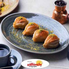 Gulluoglu Mussel Shaped Baklava 1.1lb – 500gr daily fresh shipment from Istanbul