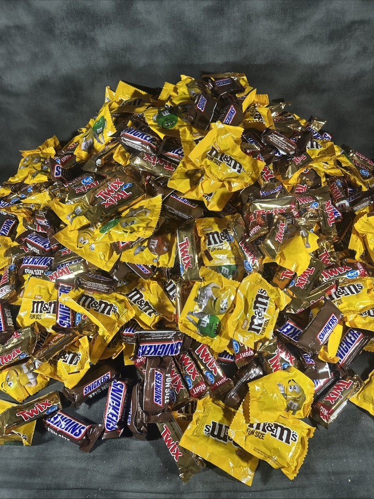 Snickers, M&M’s & Twix Fun Size Chocolate Candy Variety Pack, 2 Lb Bulk Bag